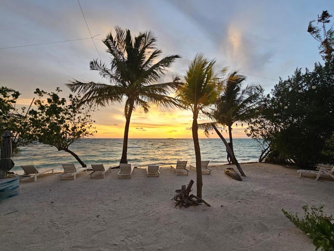 The Sunset Villa Dhiffushi Exterior photo