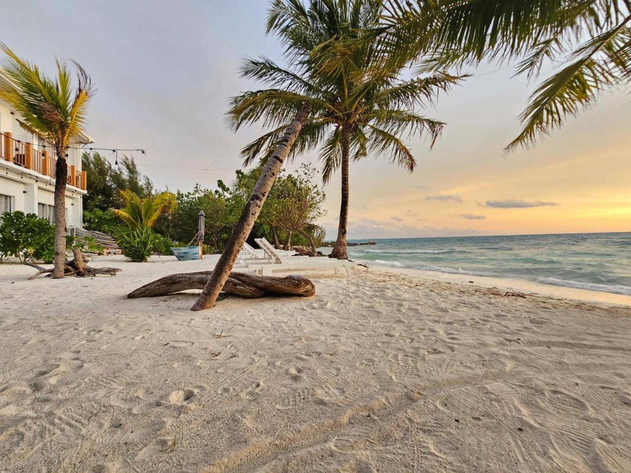 The Sunset Villa Dhiffushi Exterior photo